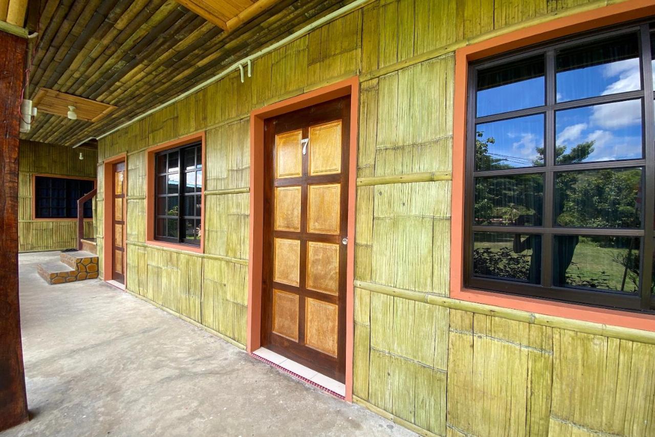Oyo Home 90286 Yuna Bamboo Rest & Stay Ranau Kültér fotó